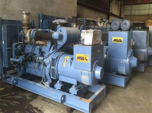 浑源发电机组带负载降电压是什么原因照成的？